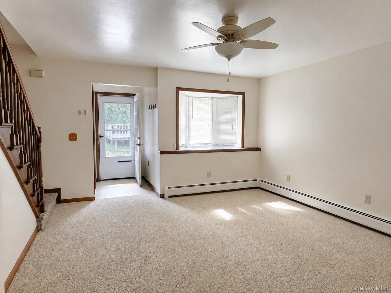 17 Brooks Ln #B - Photo 3 of 12