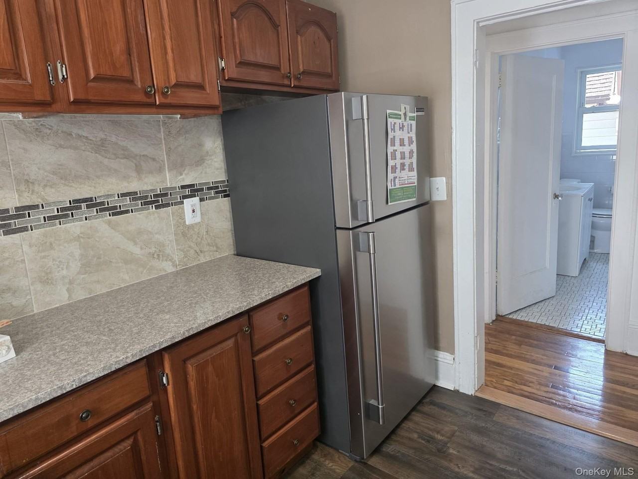 420 Bedford Ave - Photo 6 of 36