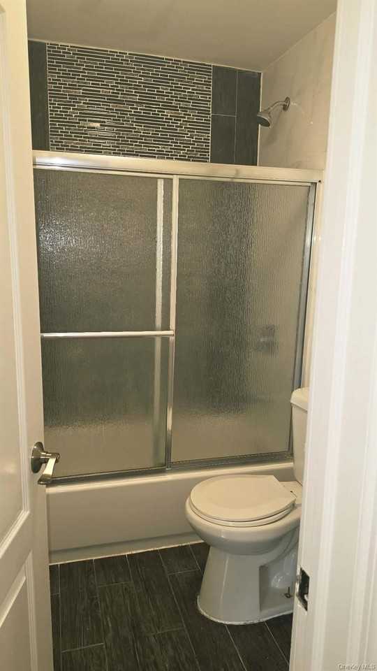 15541 115th Ave #1 - Photo 6 of 7
