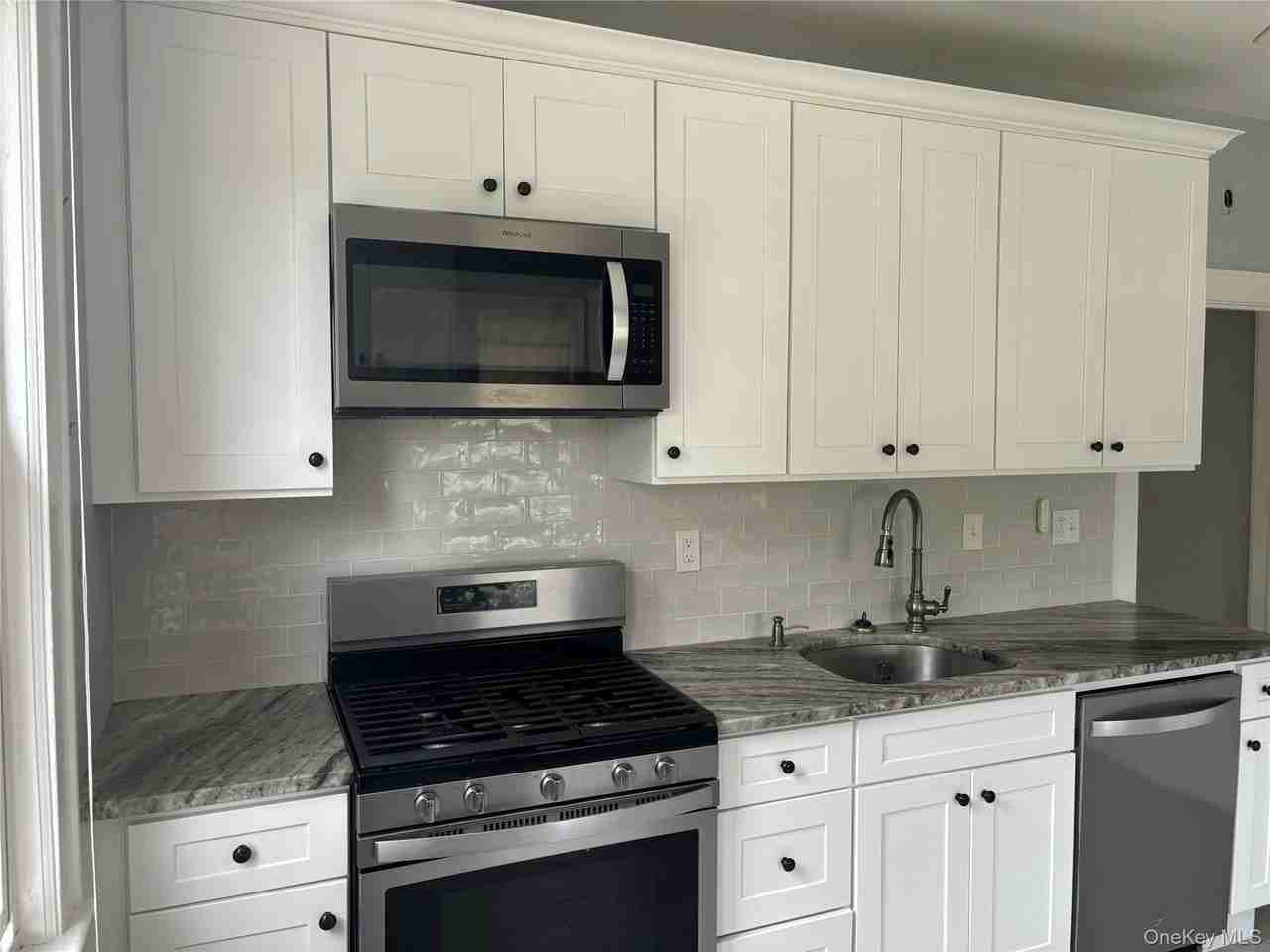 31 Forest Ave - Photo 5 of 12