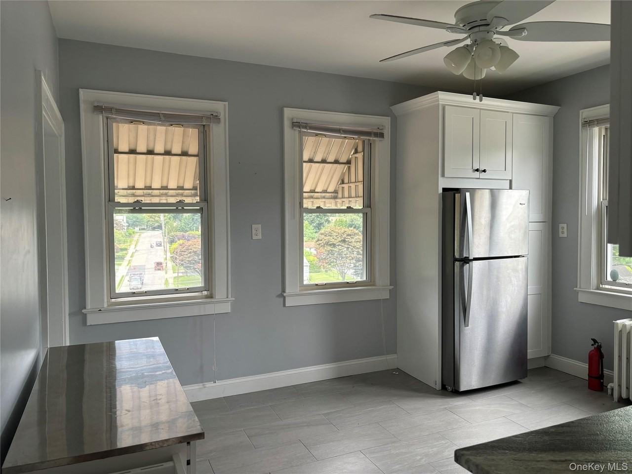 31 Forest Ave - Photo 6 of 12