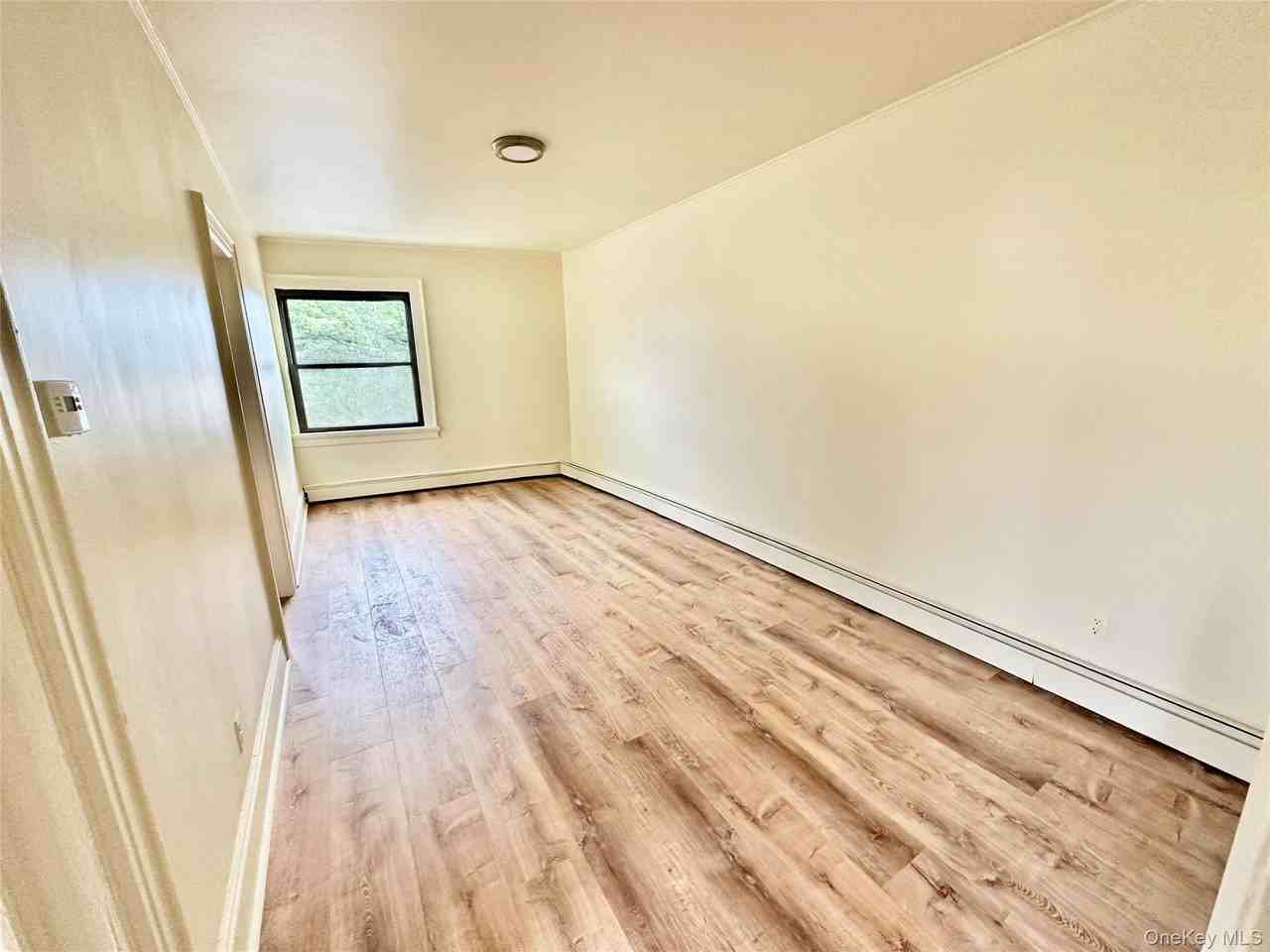 918 Hempstead Tpke #6 - Photo 5 of 9
