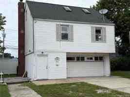 featured image of 140 W Alhambra Ave ## 144