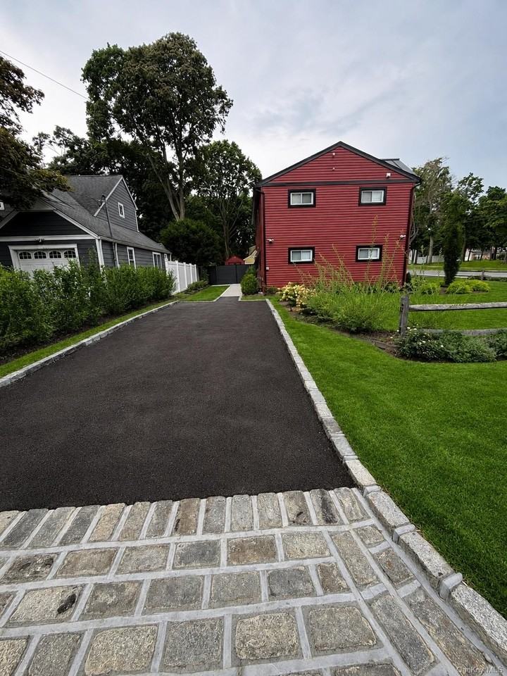 17 Jefferson Ave - Photo 2 of 13