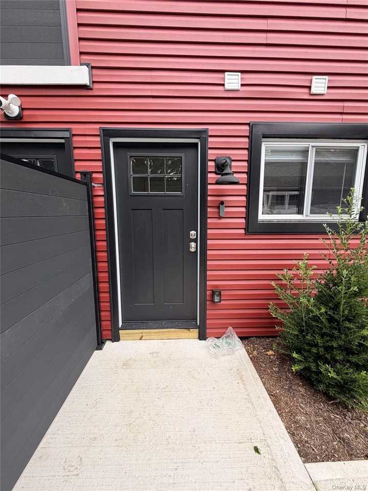17 Jefferson Ave - Photo 3 of 13