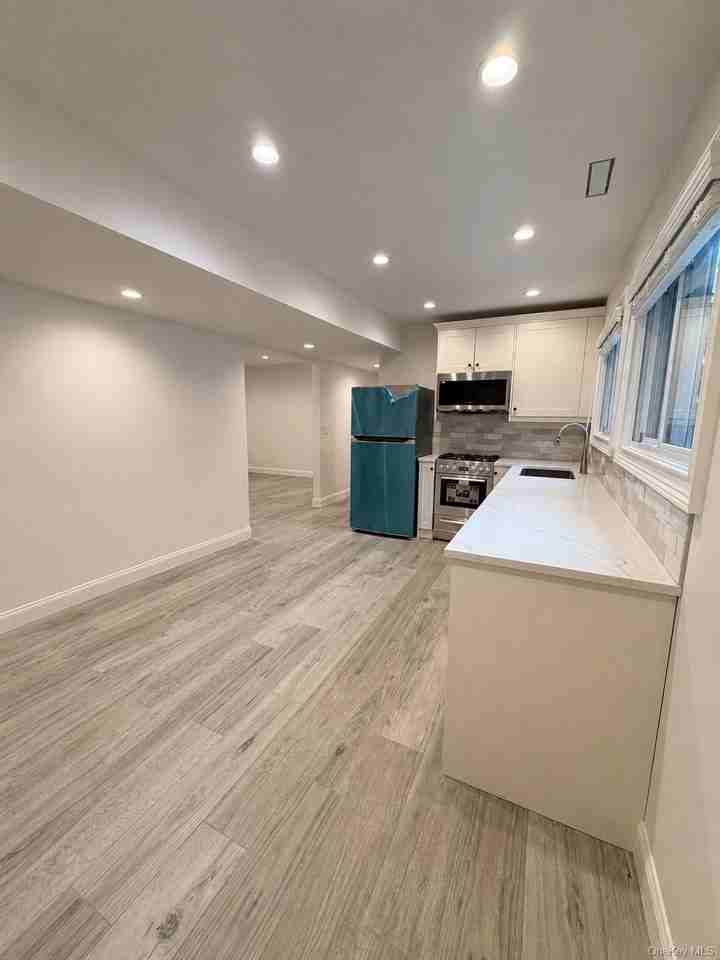 17 Jefferson Ave - Photo 4 of 13