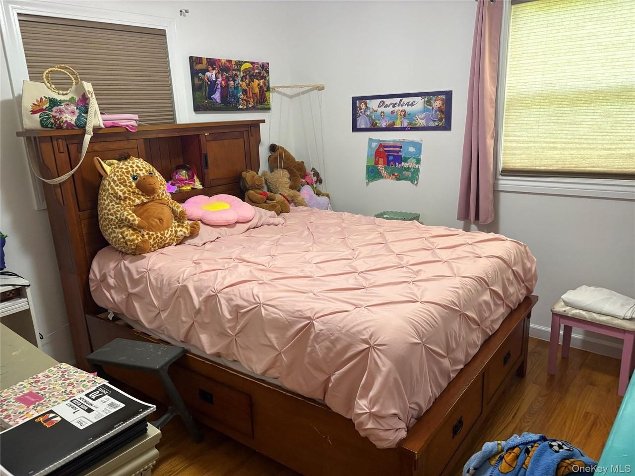 24 Faye Ave - Photo 3 of 11