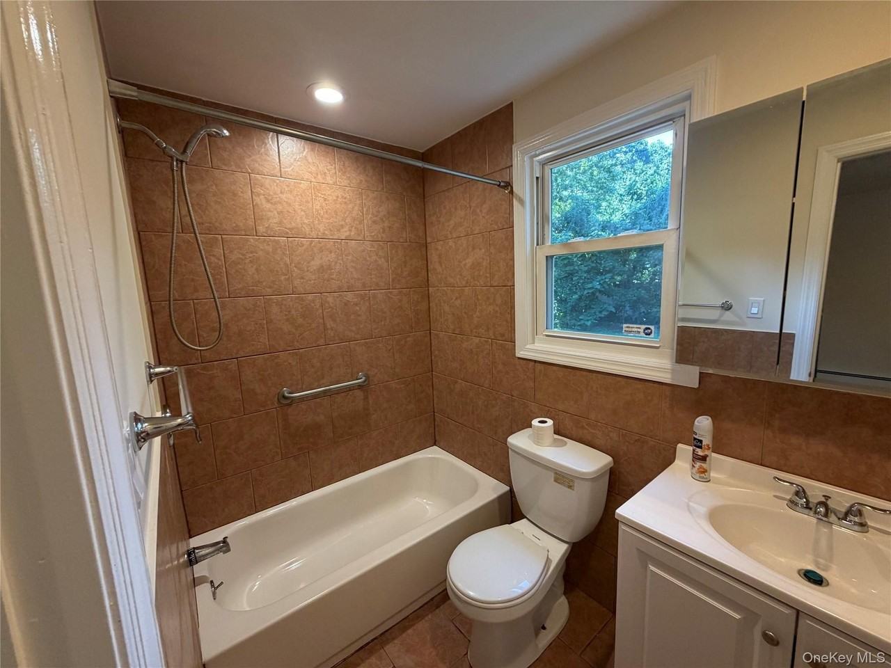 20 Pitts Ave - Photo 5 of 7