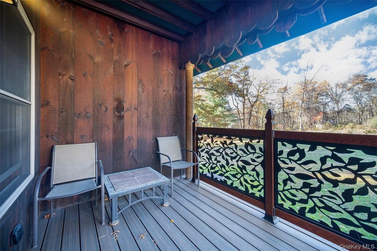 35 Clara Ave - Photo 7 of 25