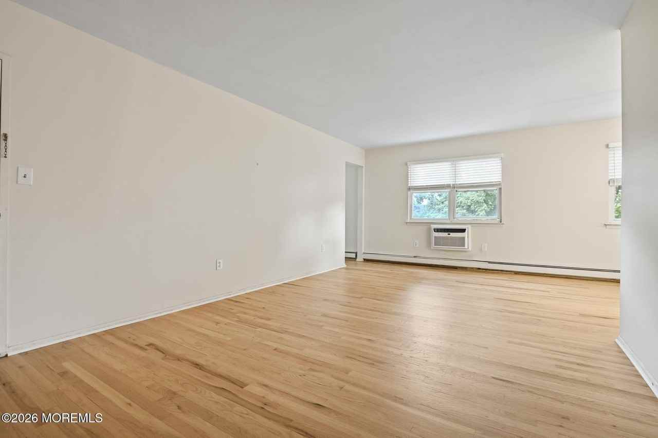 63 Stonehurst Blvd #G - Photo 4 of 17