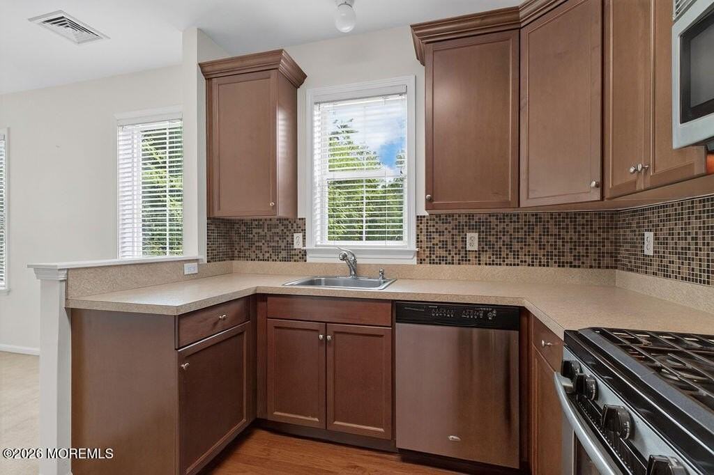 118 Sloan Ct - Photo 5 of 40