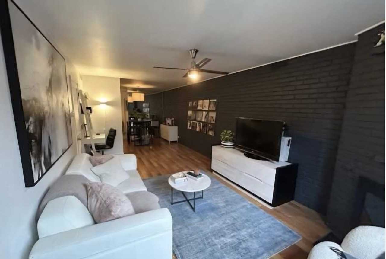 639 W Wellington Ave #11 - Photo 6 of 17