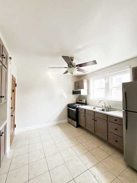 328 Green Bay Rd #3 - Photo 6 of 13