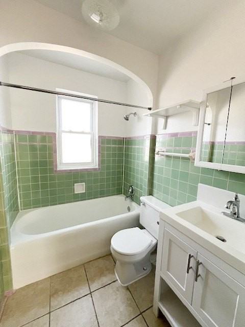 328 Green Bay Rd #3 - Photo 7 of 13