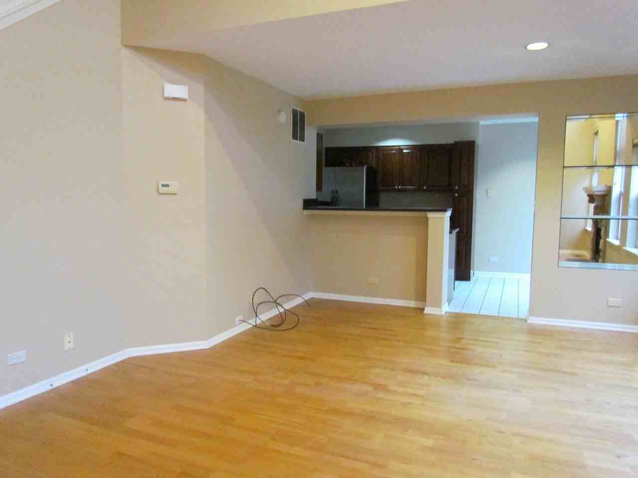 1560 E Chivalry Ct - Photo 3 of 21