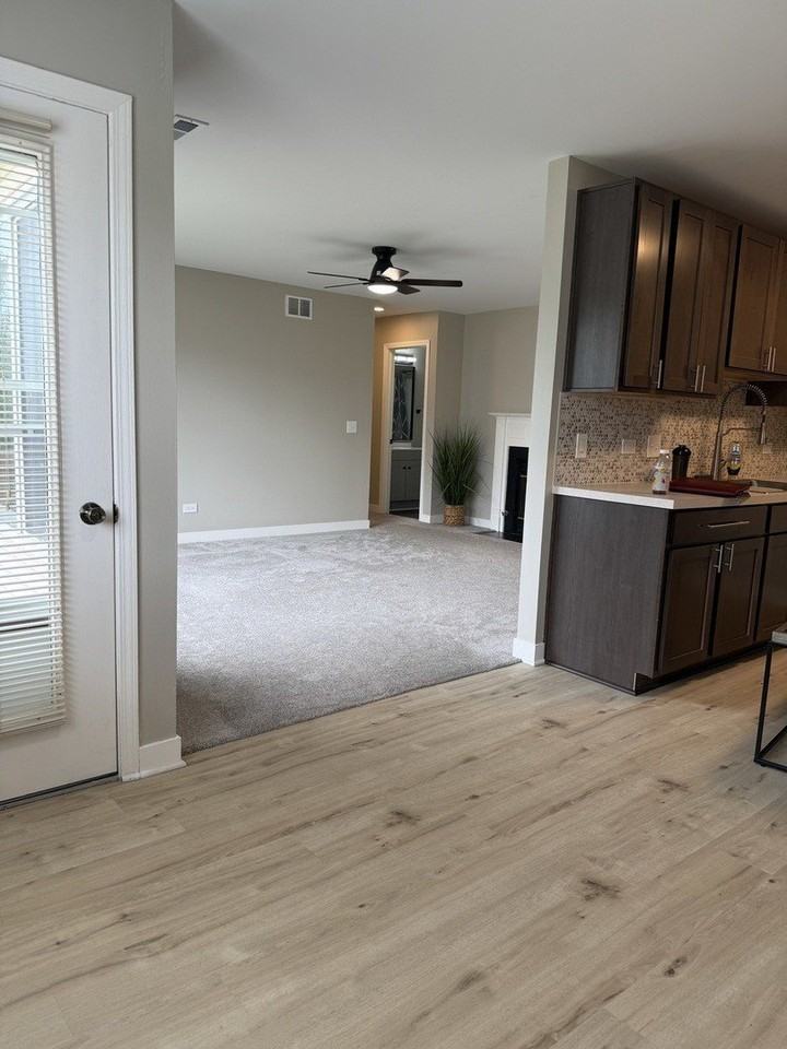 673 Thorntree Ct #D2 - Photo 7 of 23