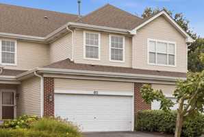 featured image of 611 Lakeridge Ct #611