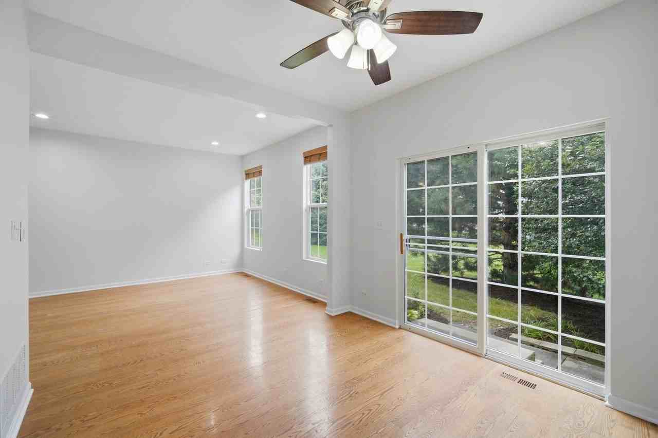 611 Lakeridge Ct #611 - Photo 7 of 25