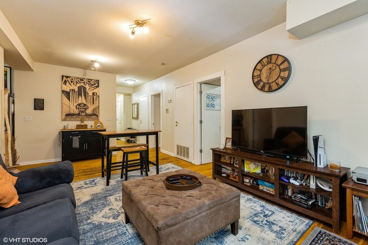 6423 N Greenview Ave #1W - Photo 5 of 9