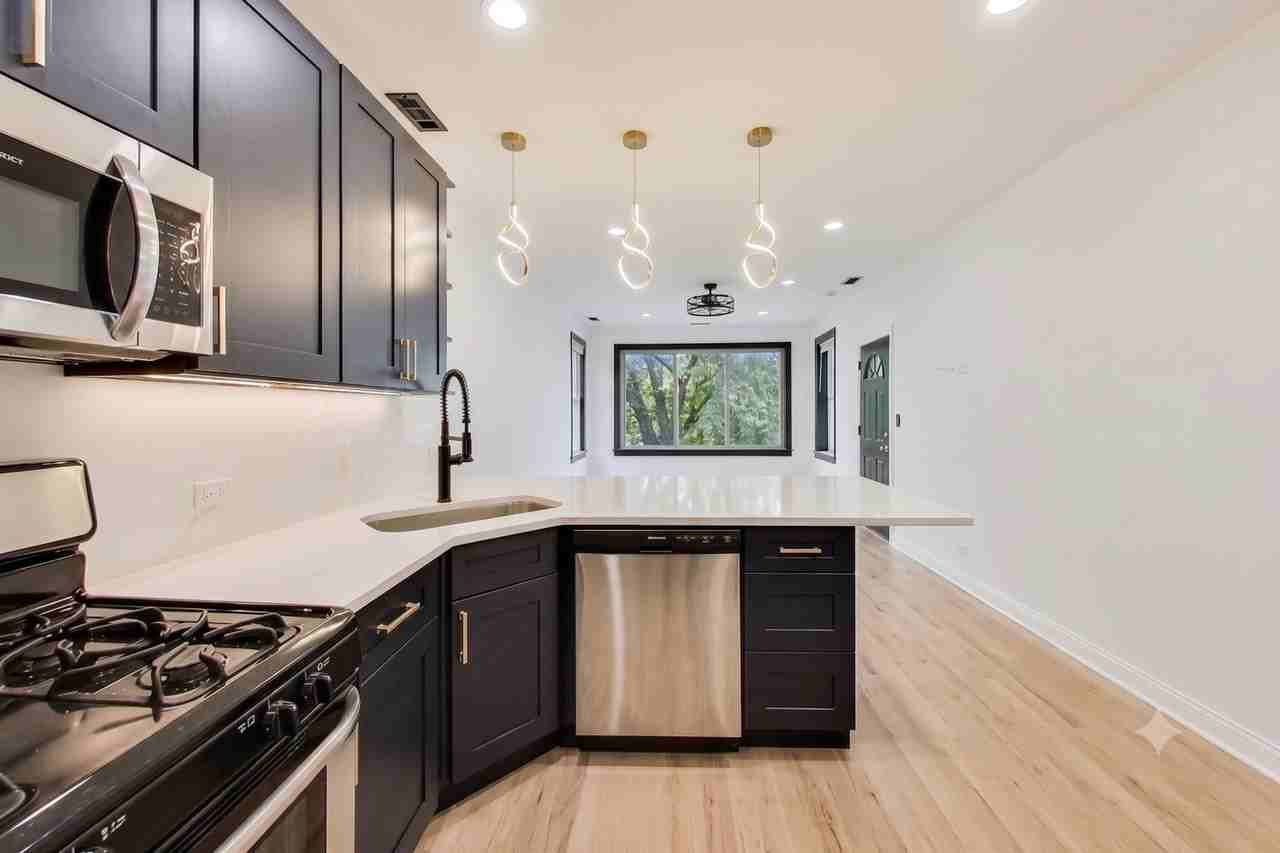4815 W Patterson Ave #2 - Photo 5 of 20