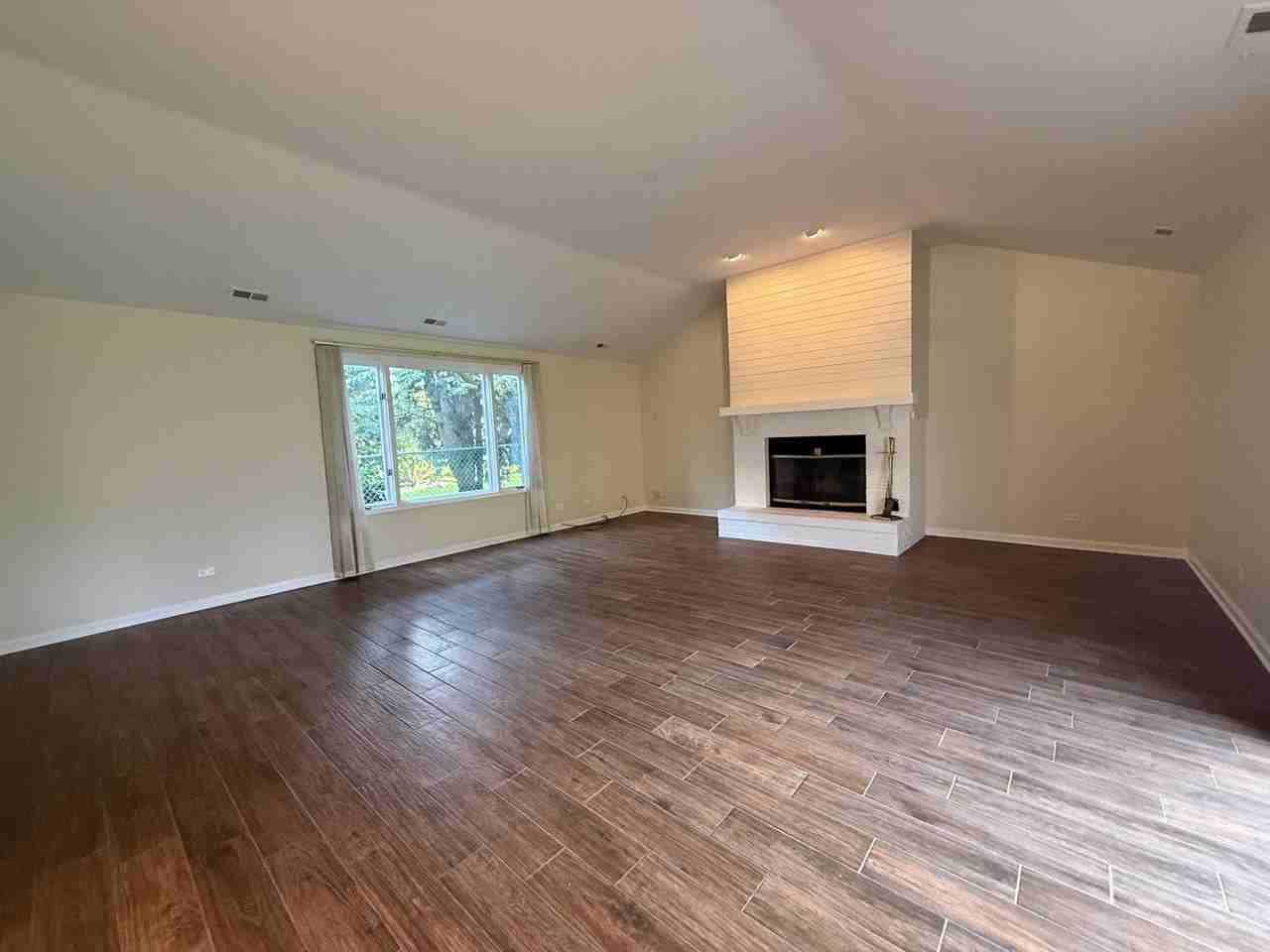 525 7th Ave - Photo 2 of 14