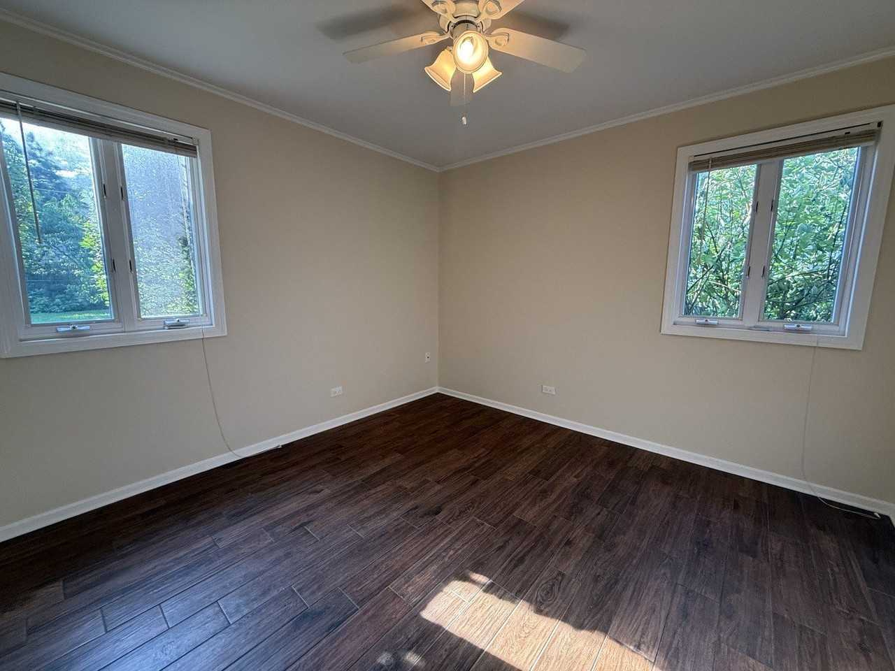 525 7th Ave - Photo 5 of 14