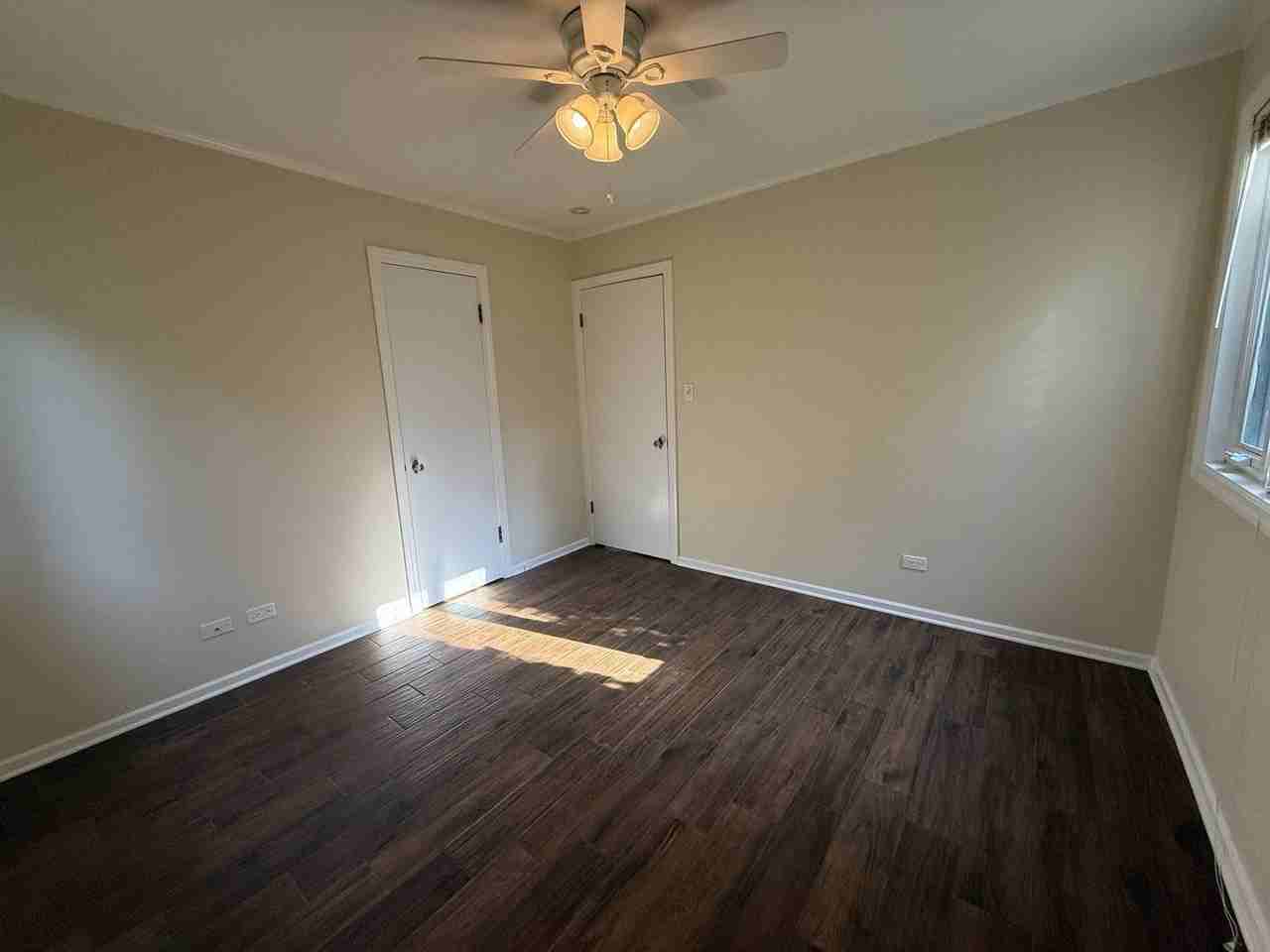 525 7th Ave - Photo 6 of 14