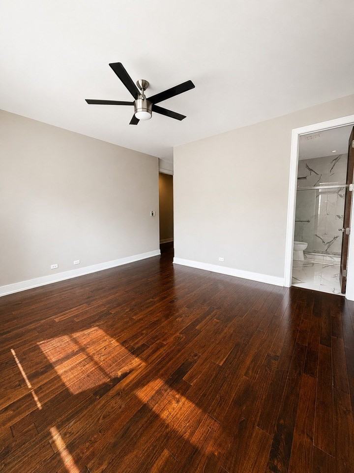 1149 W 17th St #1 - Photo 6 of 16