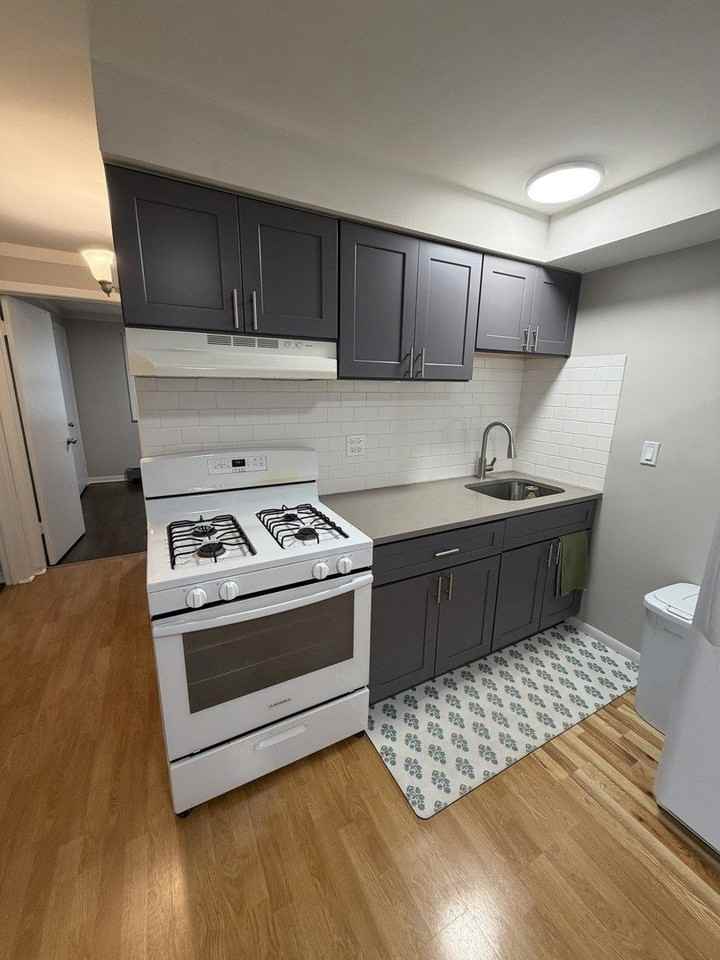 119 Cliff St #2W - Photo 2 of 18
