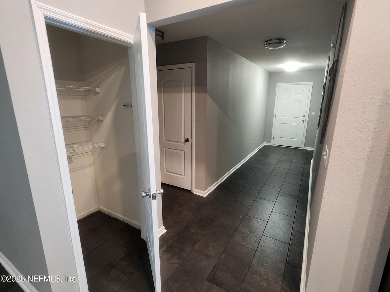 11486 Tiburon Dr - Photo 5 of 30