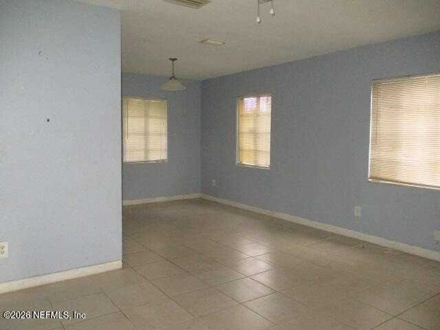 3015 Phyllis St - Photo 2 of 5
