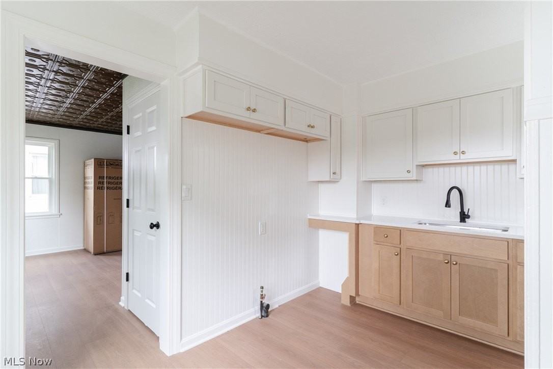 10201 Grace Ave - Photo 6 of 33
