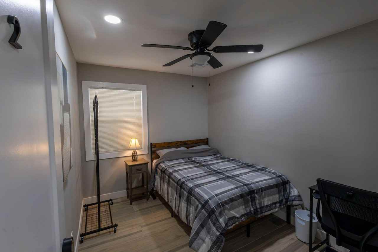 S Lola Ln - Photo 5 of 11