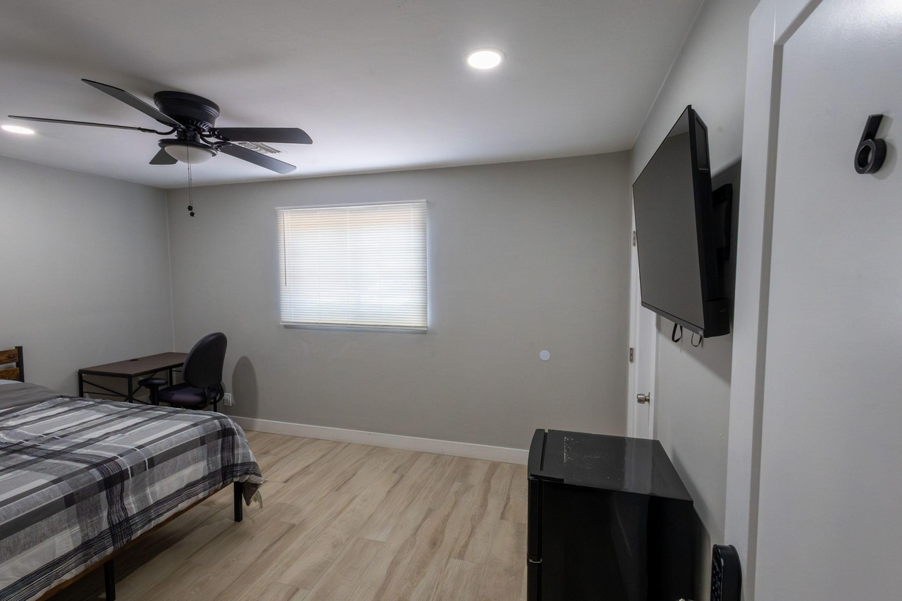 S Lola Ln - Photo 6 of 7
