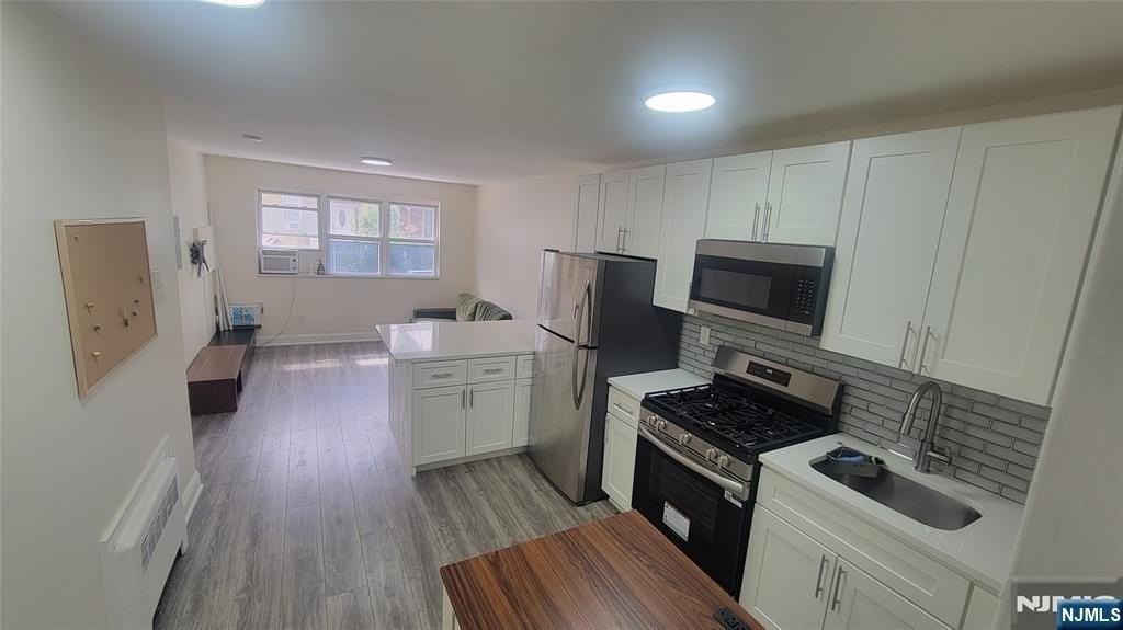 552 38th St #2 - Photo 4 of 16