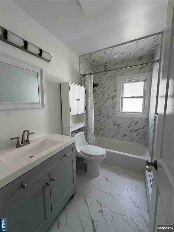 60 Hazelton St - Photo 7 of 16