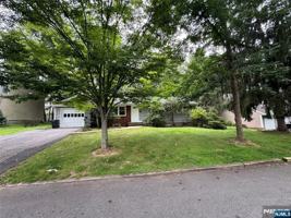 featured image of 15 Woodland Rd