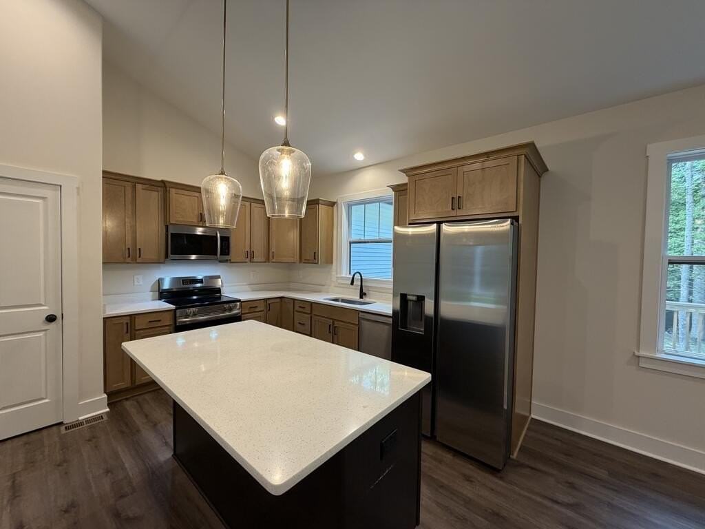 628 Oyster Way - Photo 4 of 20