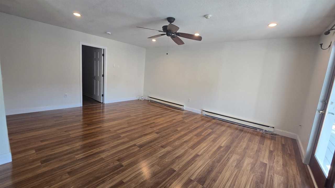 153 Portsmouth Ave #203 - Photo 5 of 11