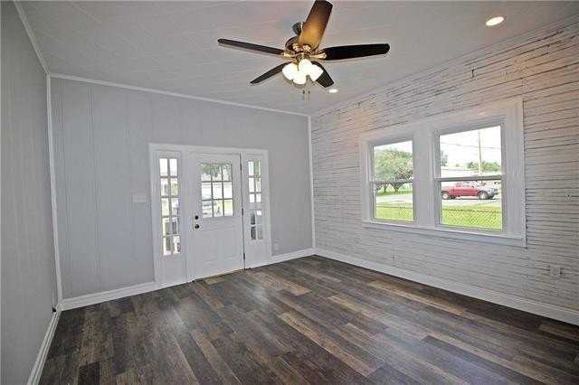 207 Milling Ave - Photo 3 of 15