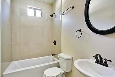 4148 Dhemecourt St - Photo 4 of 7