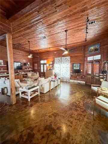 642 N Hennessey St - Photo 4 of 9