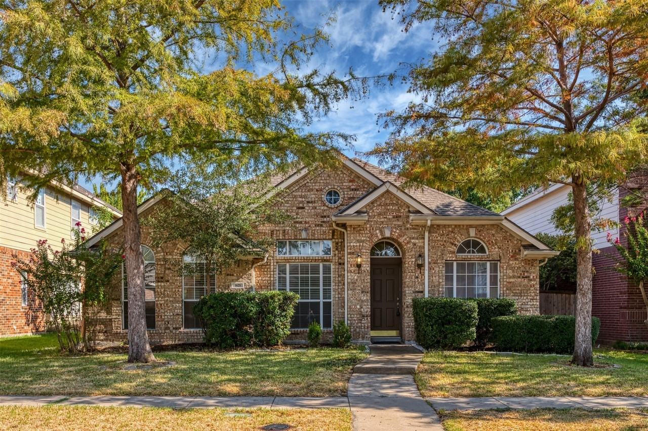 1621 Oak Brook Ln - Photo 3 of 34