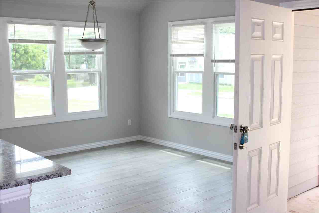 1009 E Cannon St - Photo 5 of 17