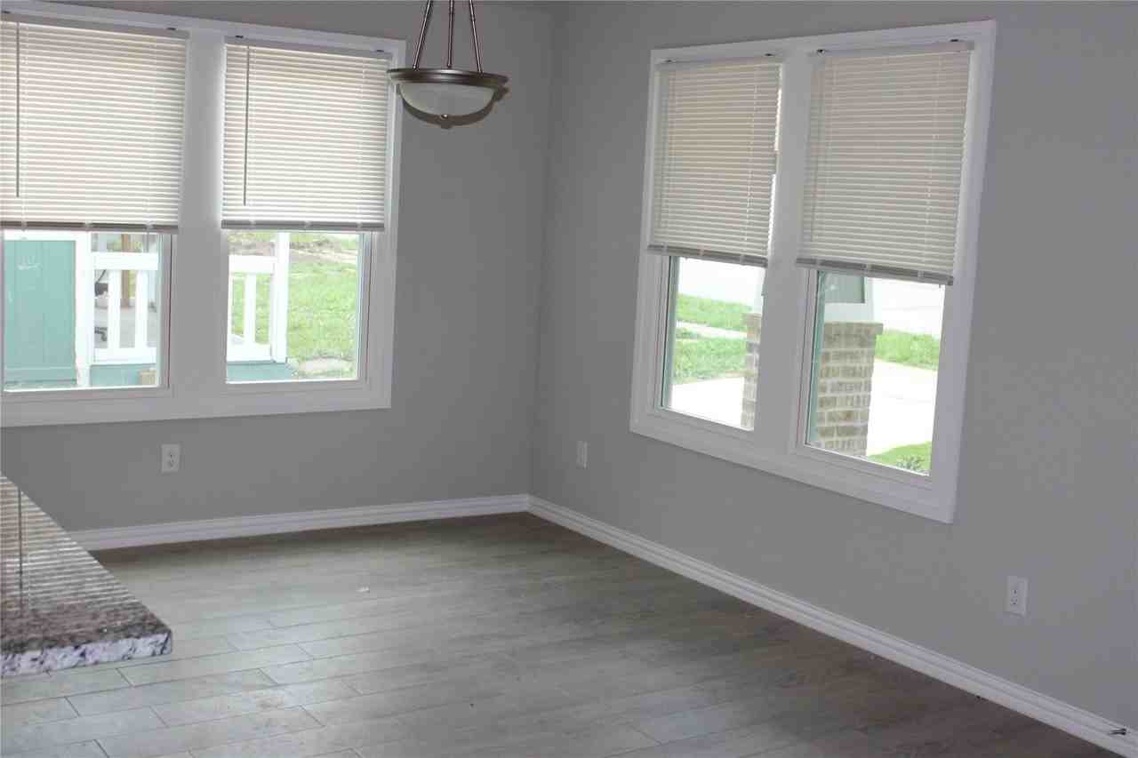1009 E Cannon St - Photo 6 of 17