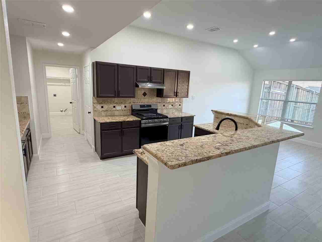 1513 Timber Ridge Dr - Photo 2 of 4