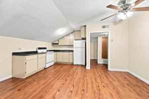 featured image of 410 W Franklin St #10