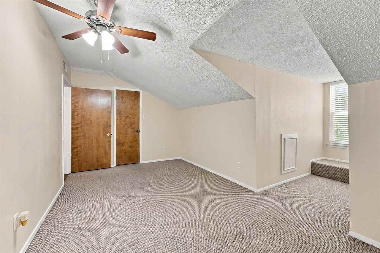 410 W Franklin St #10 - Photo 7 of 10