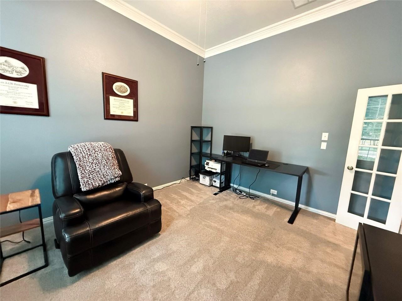 6852 Seacoast Dr - Photo 3 of 21