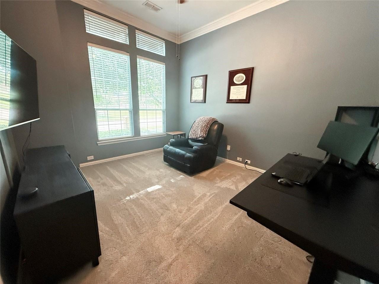 6852 Seacoast Dr - Photo 4 of 21